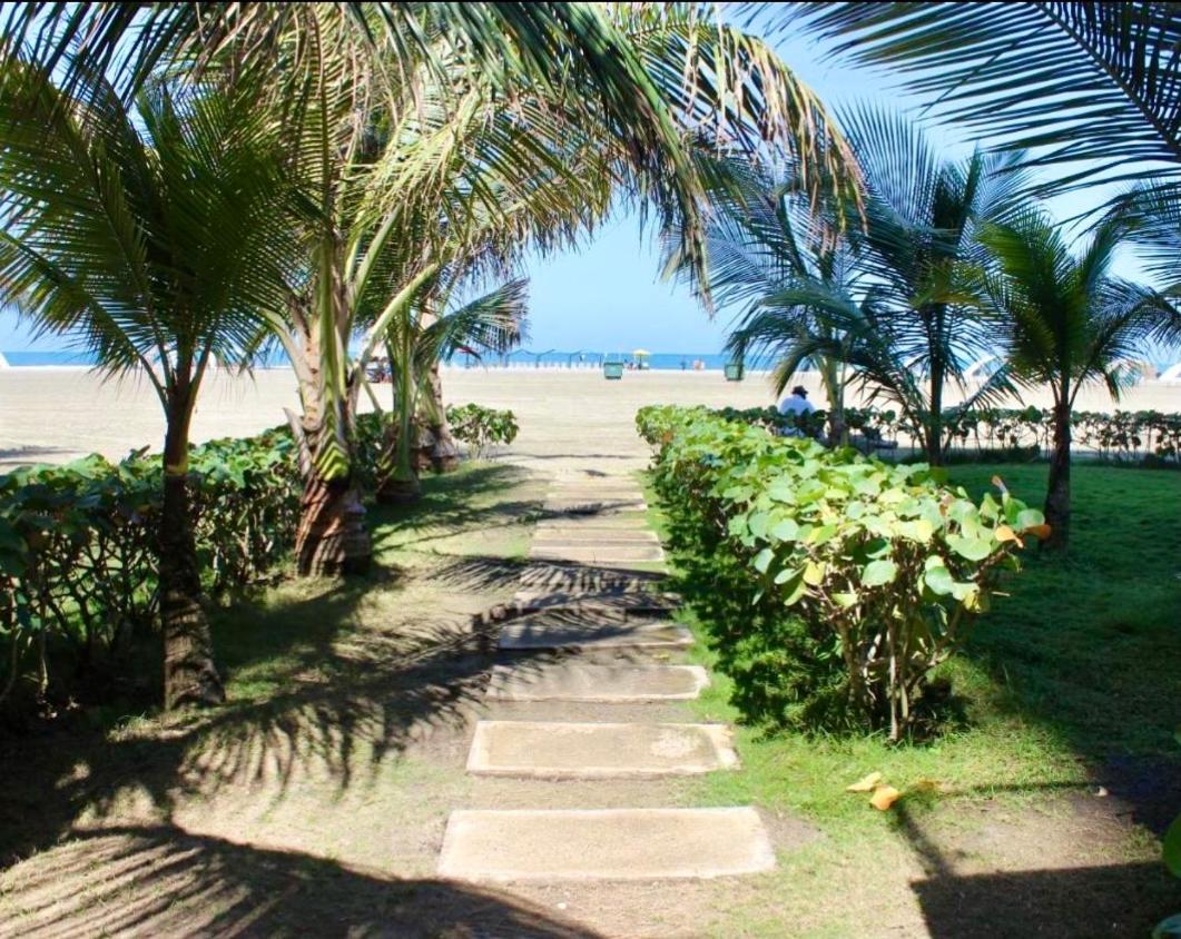 Cartagena Beach Front Apartments Exterior photo