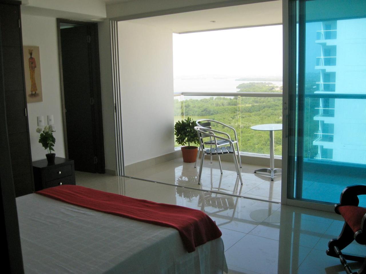 Cartagena Beach Front Apartments Exterior photo